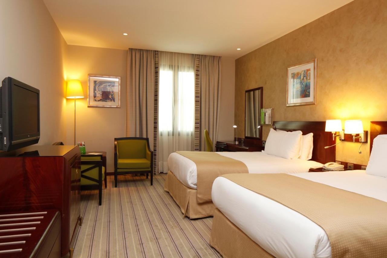 Holiday Inn Olaya By Ihg Riad Exterior foto