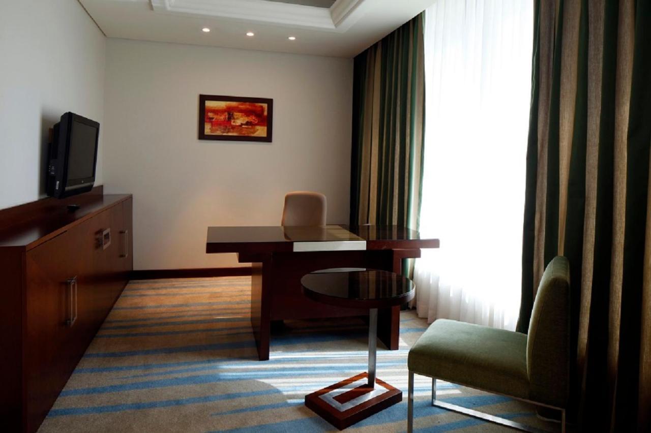 Holiday Inn Olaya By Ihg Riad Exterior foto