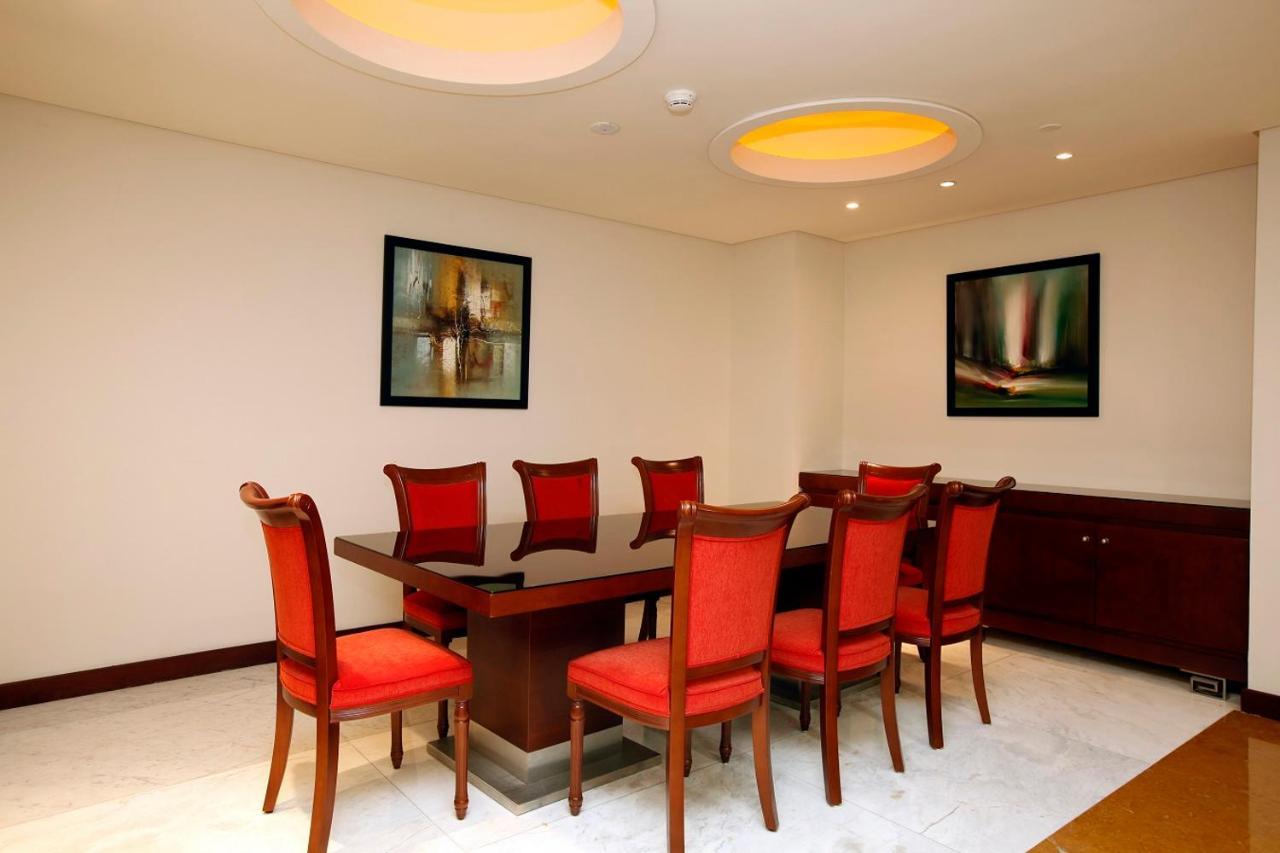 Holiday Inn Olaya By Ihg Riad Exterior foto