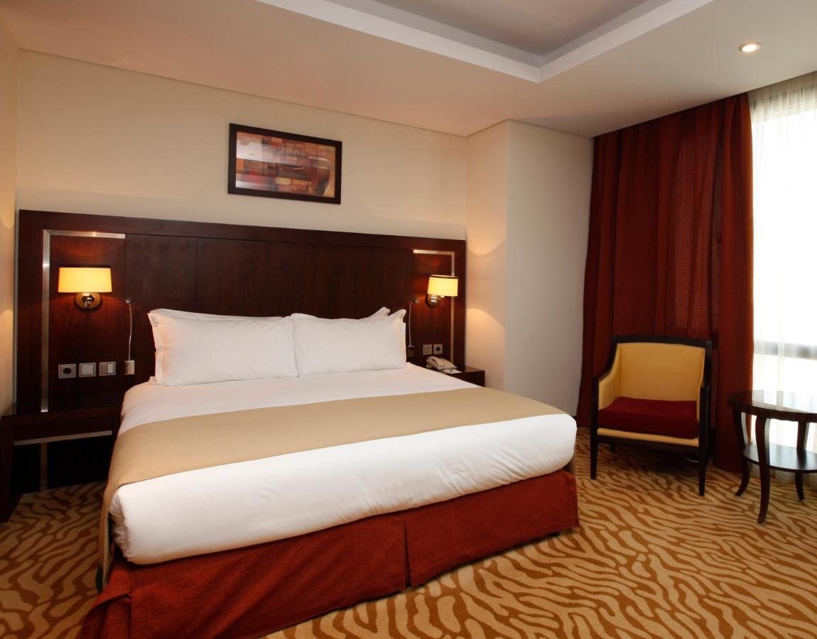 Holiday Inn Olaya By Ihg Riad Exterior foto